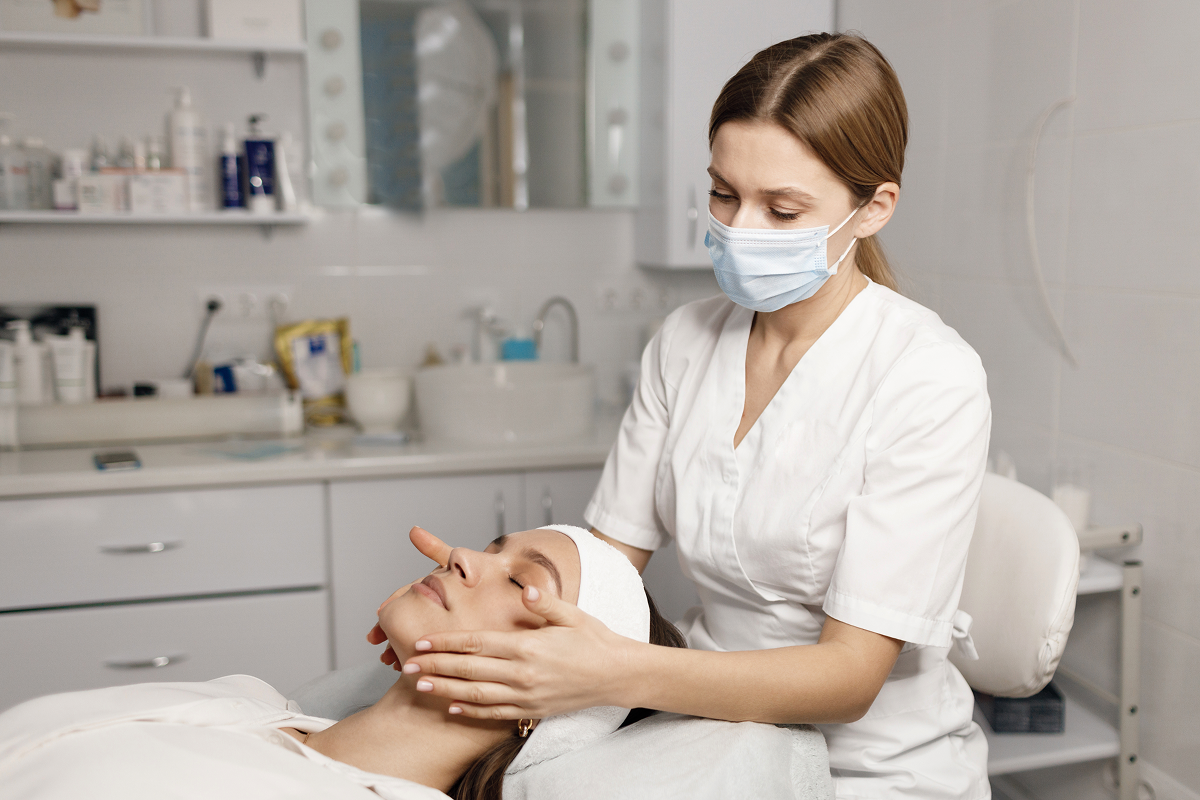 Top  Benefits of Professional Facial Treatments You Should Know