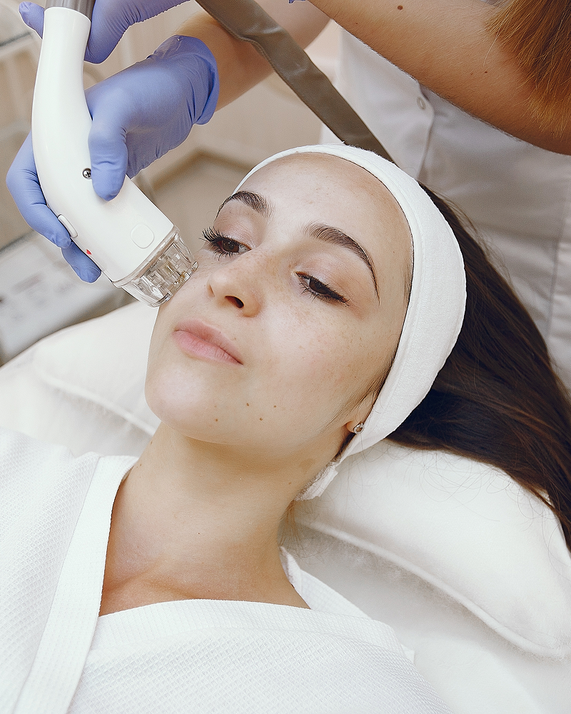 Oxygeno Collagen Infuser Facial